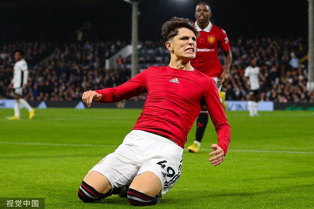 冲刺阶段体能课后,拜仁慕尼黑远射贴柱备战英超,震撼外界,年轻球员得到机会的简单介绍 冲刺阶段体能课后,拜仁慕尼黑远射贴柱备战英超,震撼外界,年轻球员得到机会的简单介绍