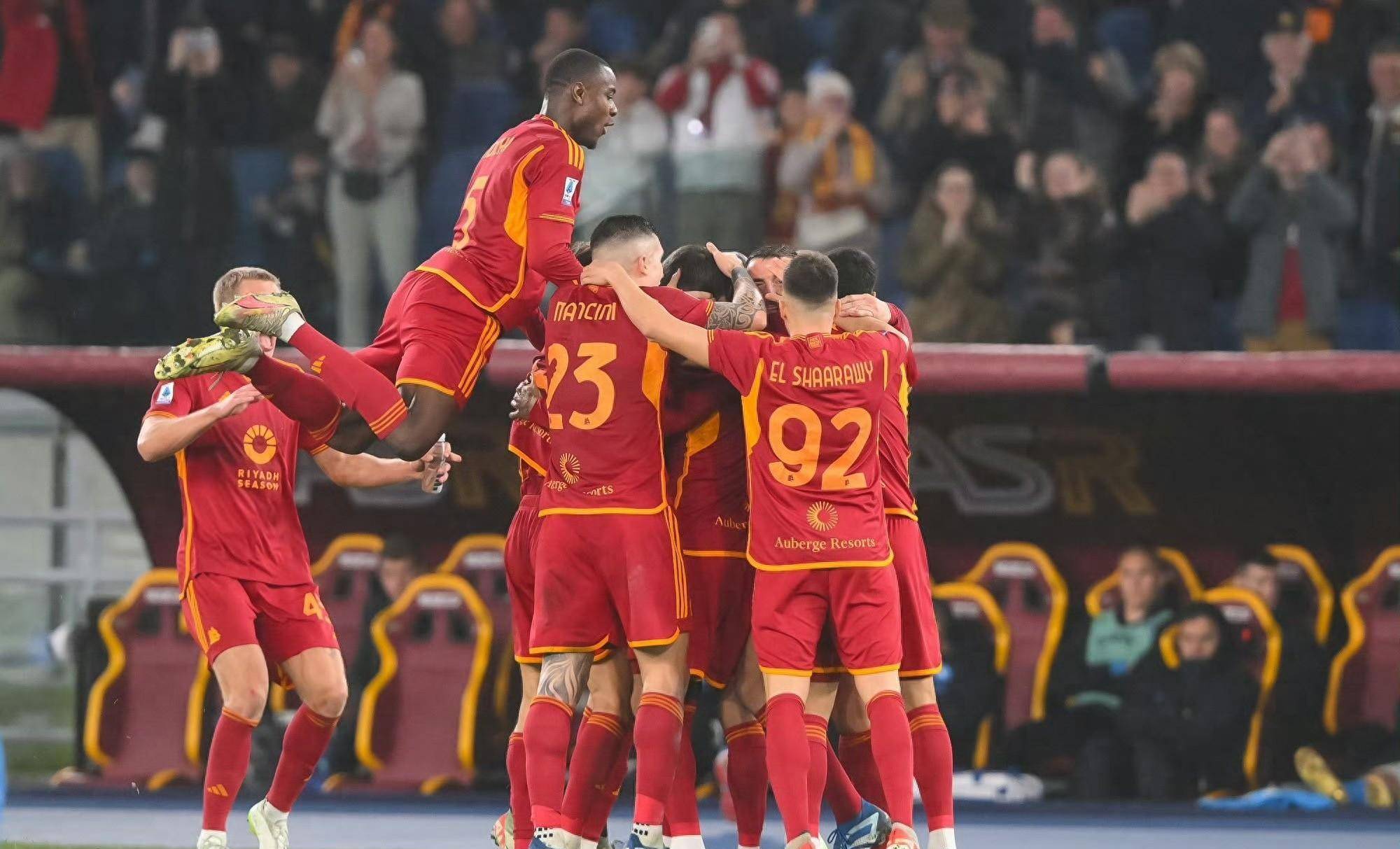 包含意大利杯清晨再迎强敌;芝加哥公牛绝杀压哨;主帅态度——气氛紧张;控场能力受关注的词条 包含意大利杯清晨再迎强敌;芝加哥公牛绝杀压哨;主帅态度——气氛紧张;控场能力受关注的词条